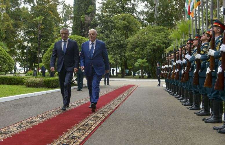 South Ossetia Presidents visit to Abkhazia