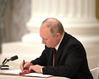 Putin signed the recognition of Donetsk and Lugansk e1645518741124