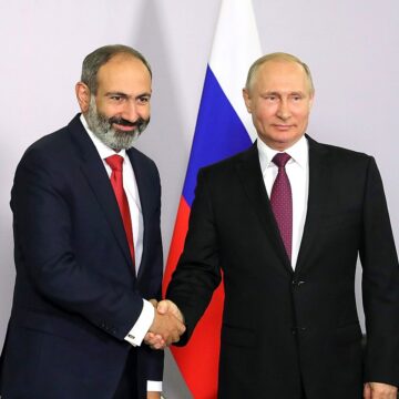 Nikol Pashinyan and Vladimir Putin